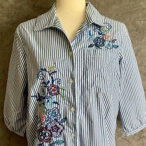 Blair Womens Button Up Shirt Size‎ L Blue White Stripe Floral Embroidered Cotton
